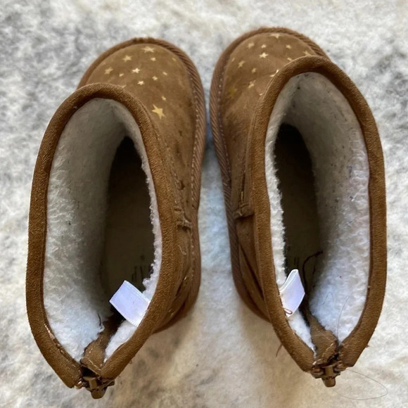 GAP Boots - Picture 8 of 9